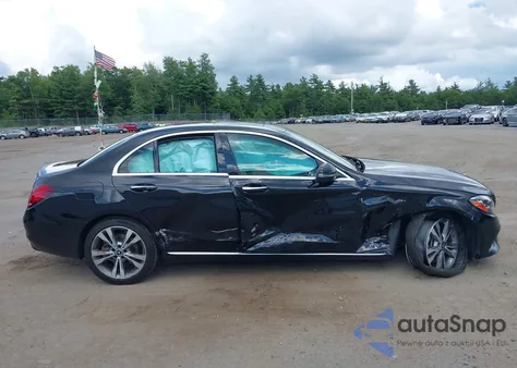 2020 Mercedes-Benz C 300 4Matic z USA, uszkodzony, nr VIN W1KWF8EB0LR578168